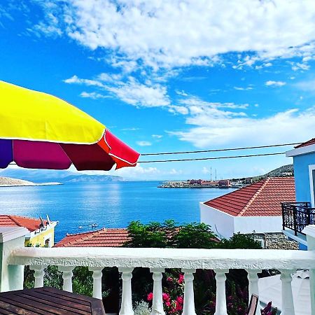 Roulas Apartments Chalki Town 外观 照片
