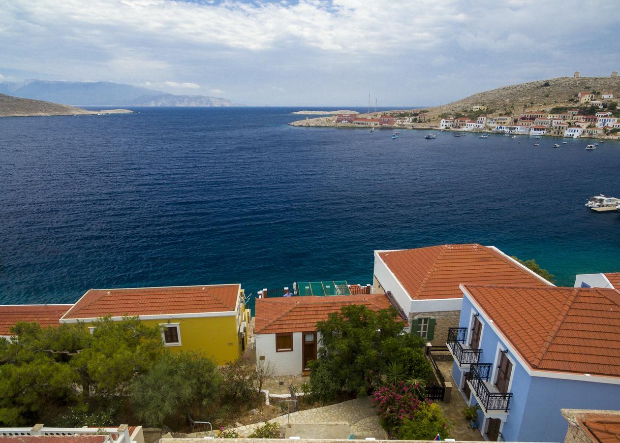 Roulas Apartments Chalki Town 外观 照片